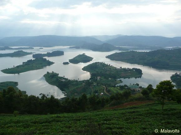 lake Bunyoni